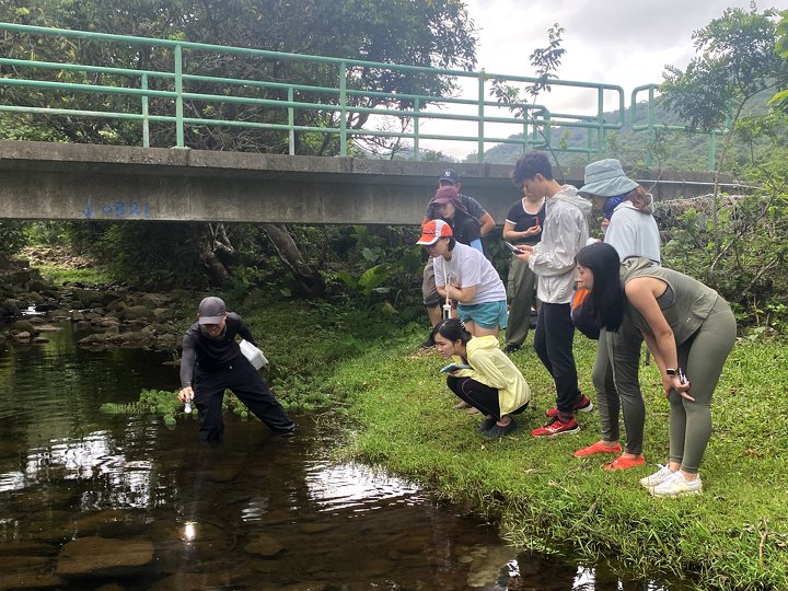 實地考察深屈、石門甲，貝澳，學習河溪淡水生態